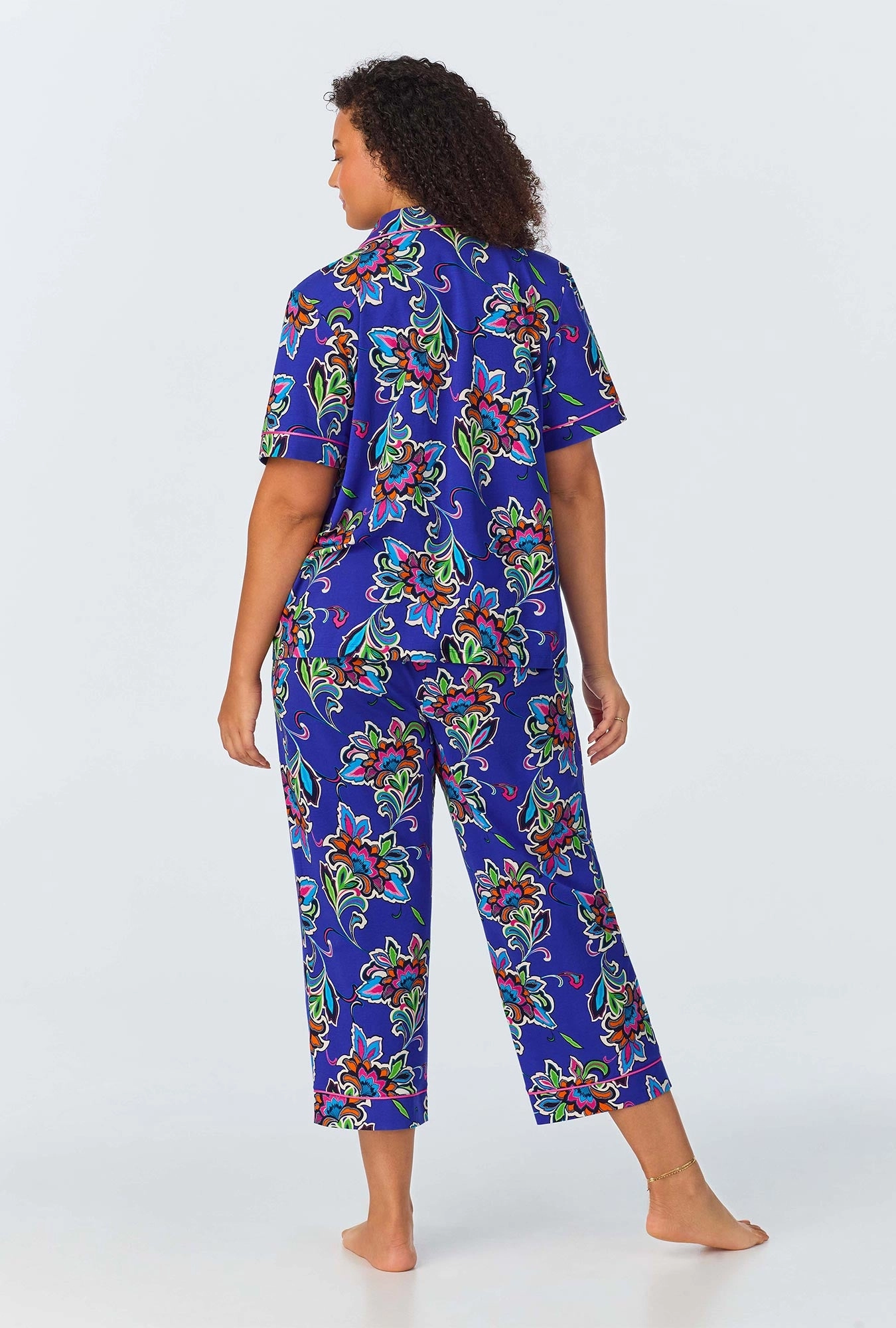BedHead x Trina Turk Paisley Flower Short Sleeve Classic Stretch Jersey Cropped PJ Set