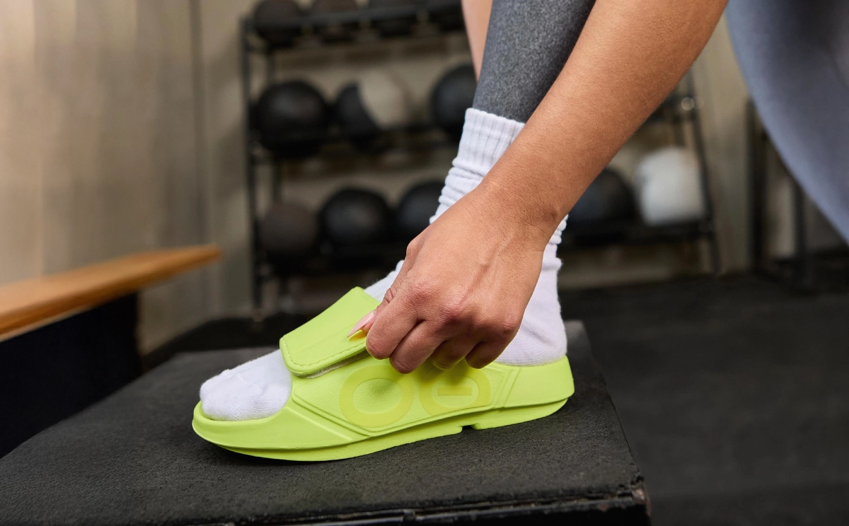 Women's OOahh Sport Flex Sandal - Electro