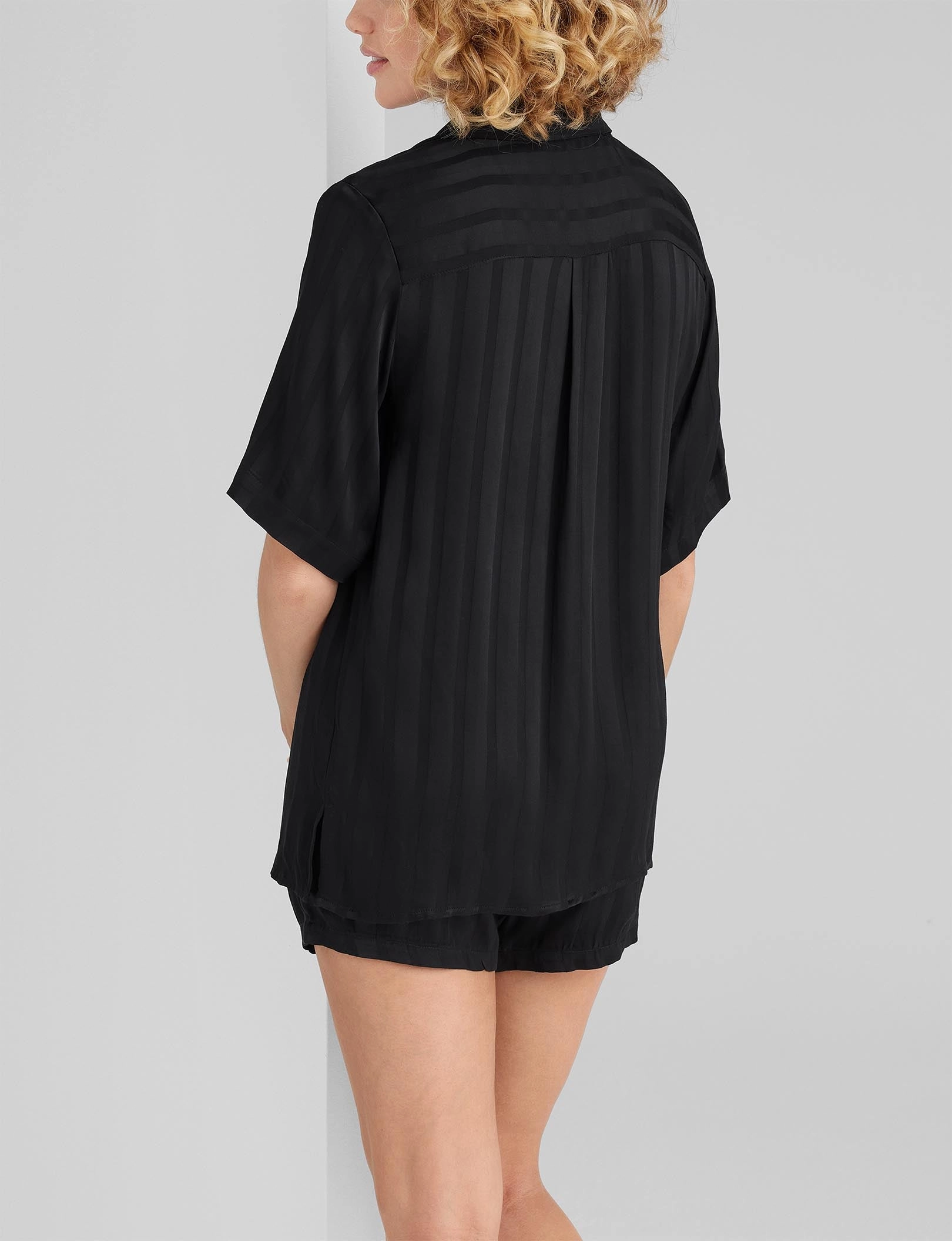 Women's Satin Jacquard Pajama Top & Short Set